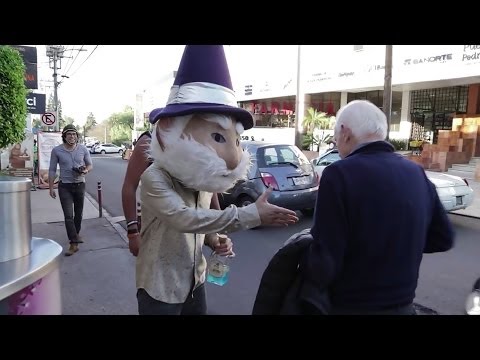 déjame estrechar tu mano de poeta a poeta