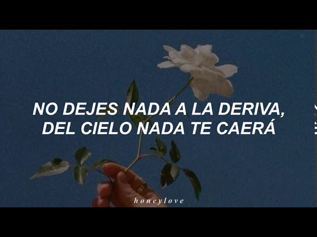 trata de ser feliz con lo que tienes letra