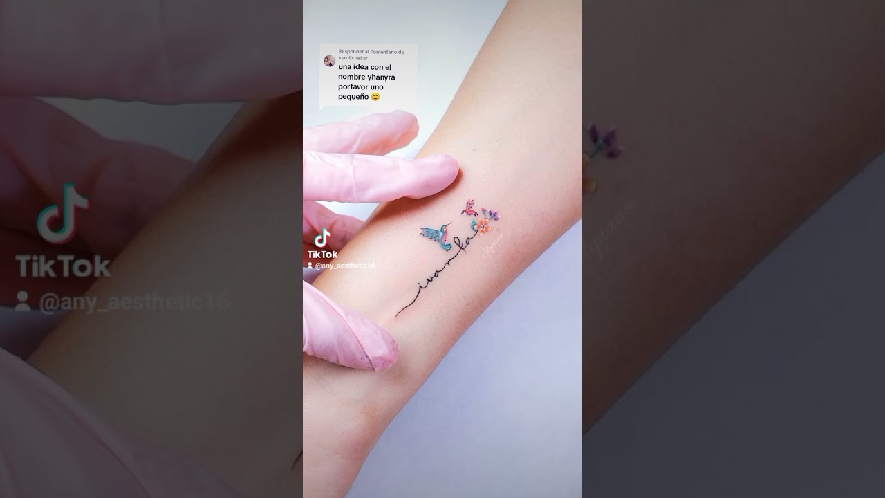 tatuajes de nombres en la mano para mujer