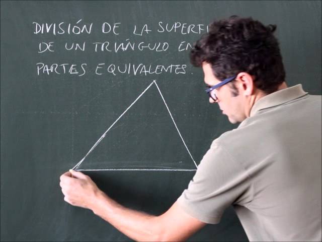 como dividir un triangulo en 9 partes iguales