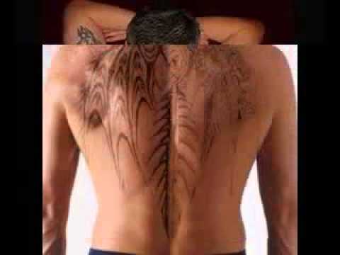 tatuajes de alas en la espalda para hombres